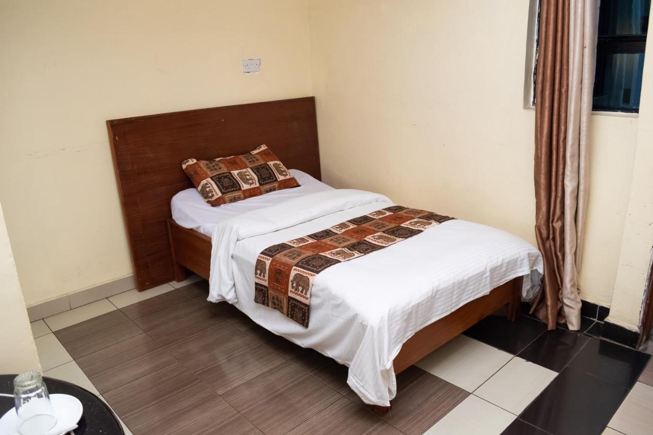 Ngara Riverside 2*