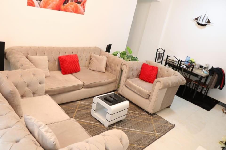 Spring Garden Apartment *