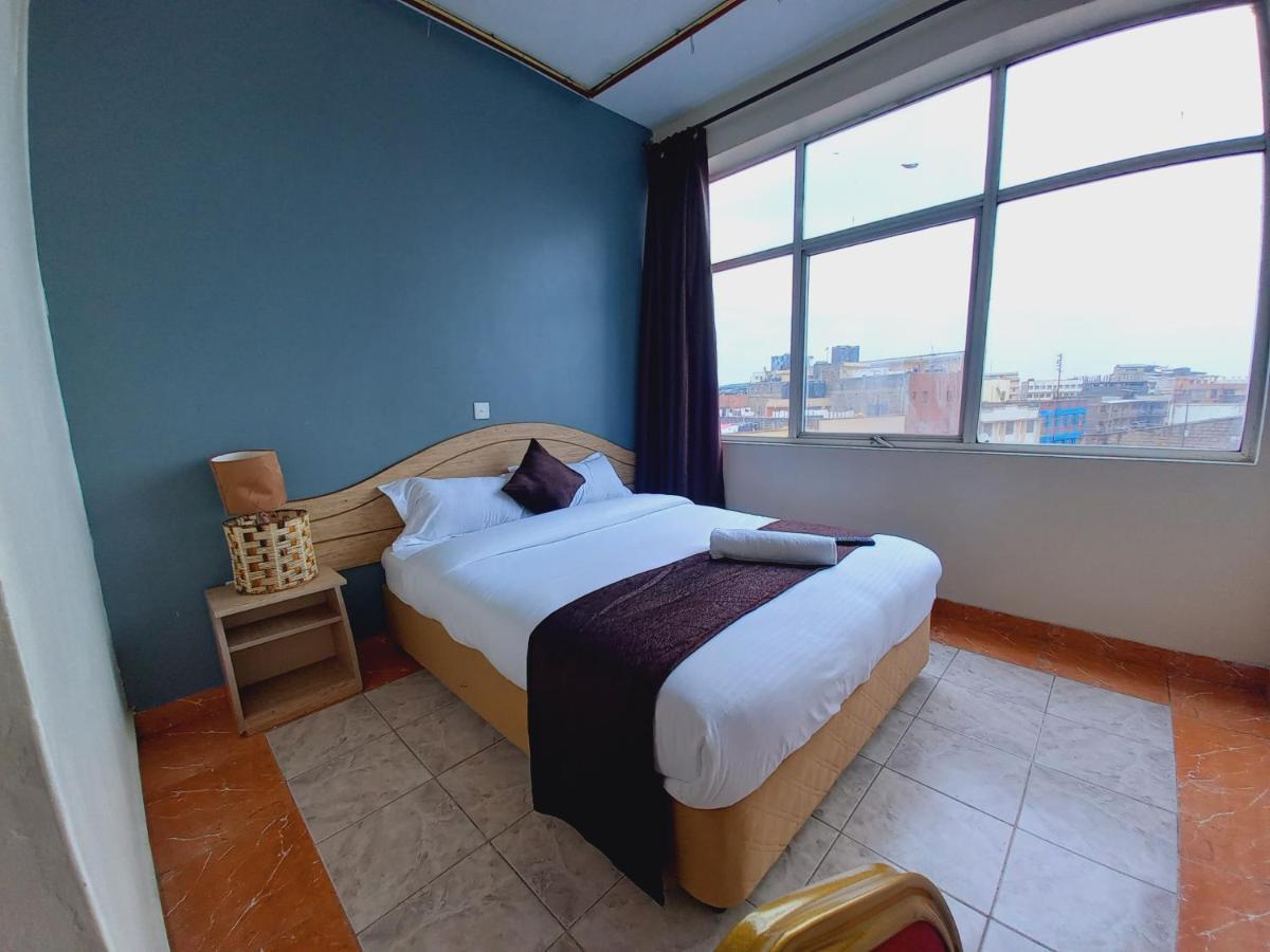 Fahari Triple Hotel 3*