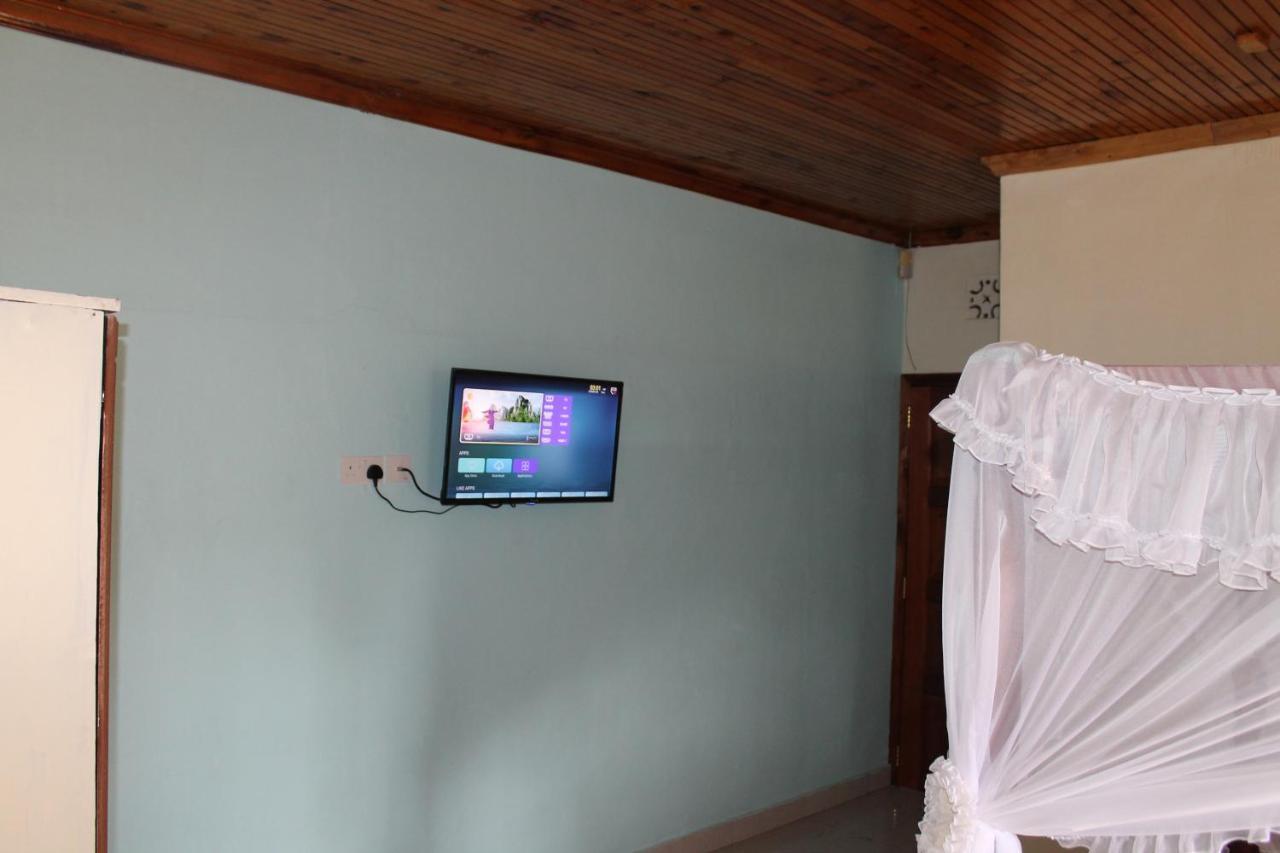 Masai Game Hotel *