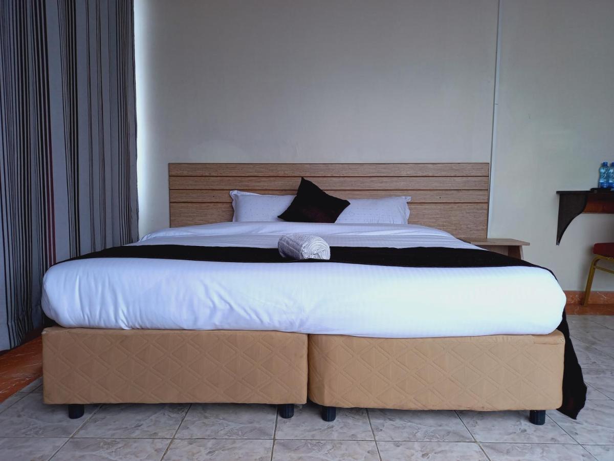Fahari Triple Hotel
