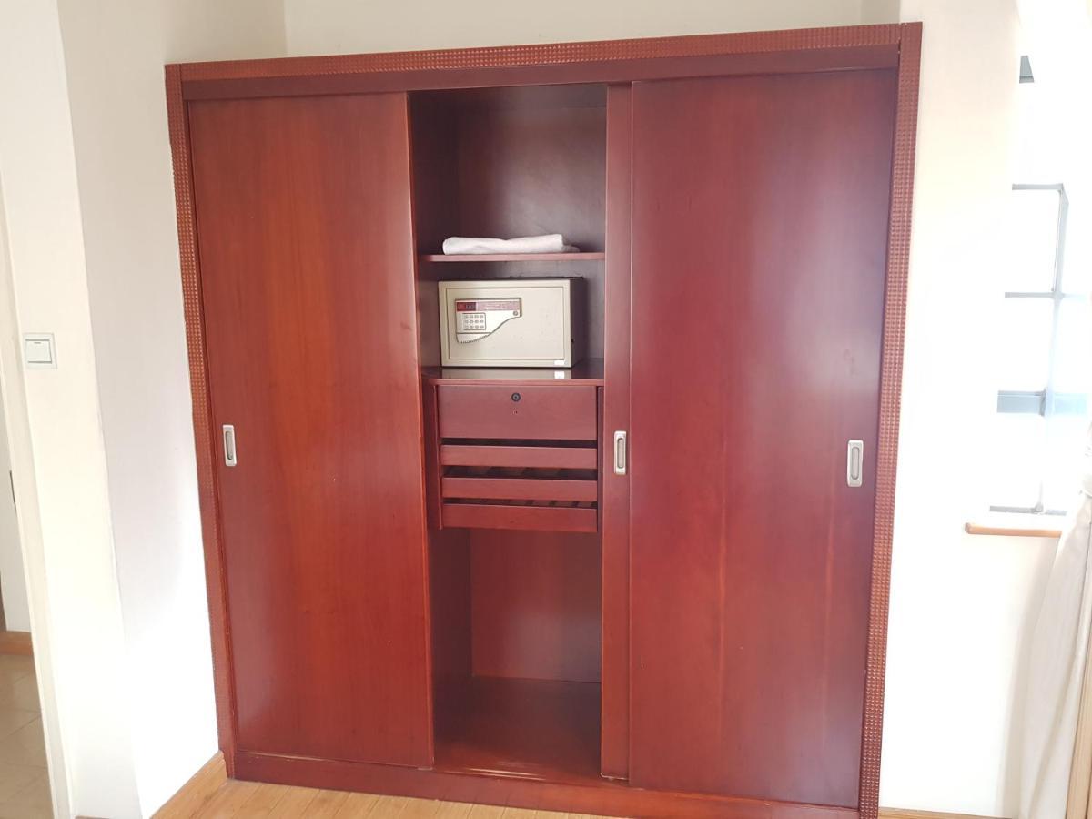 Natural Oak Aparthotel