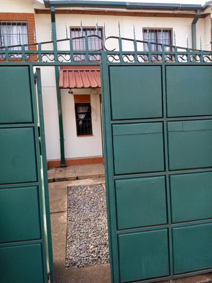 Apartment Ramon Cozy Maisonatte Nairobi