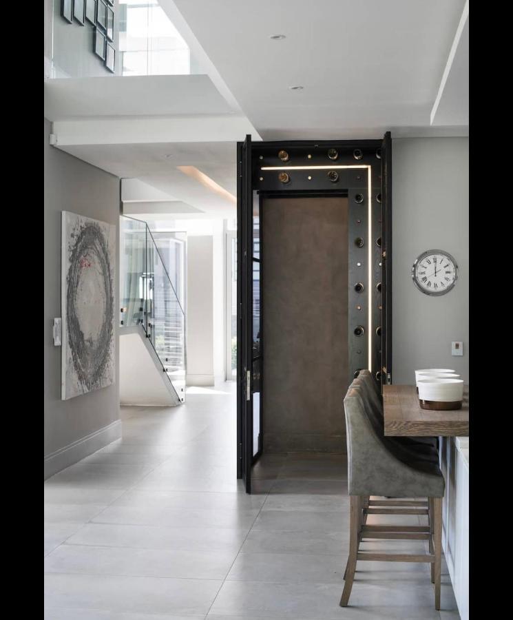 Lv Springs Villa *
