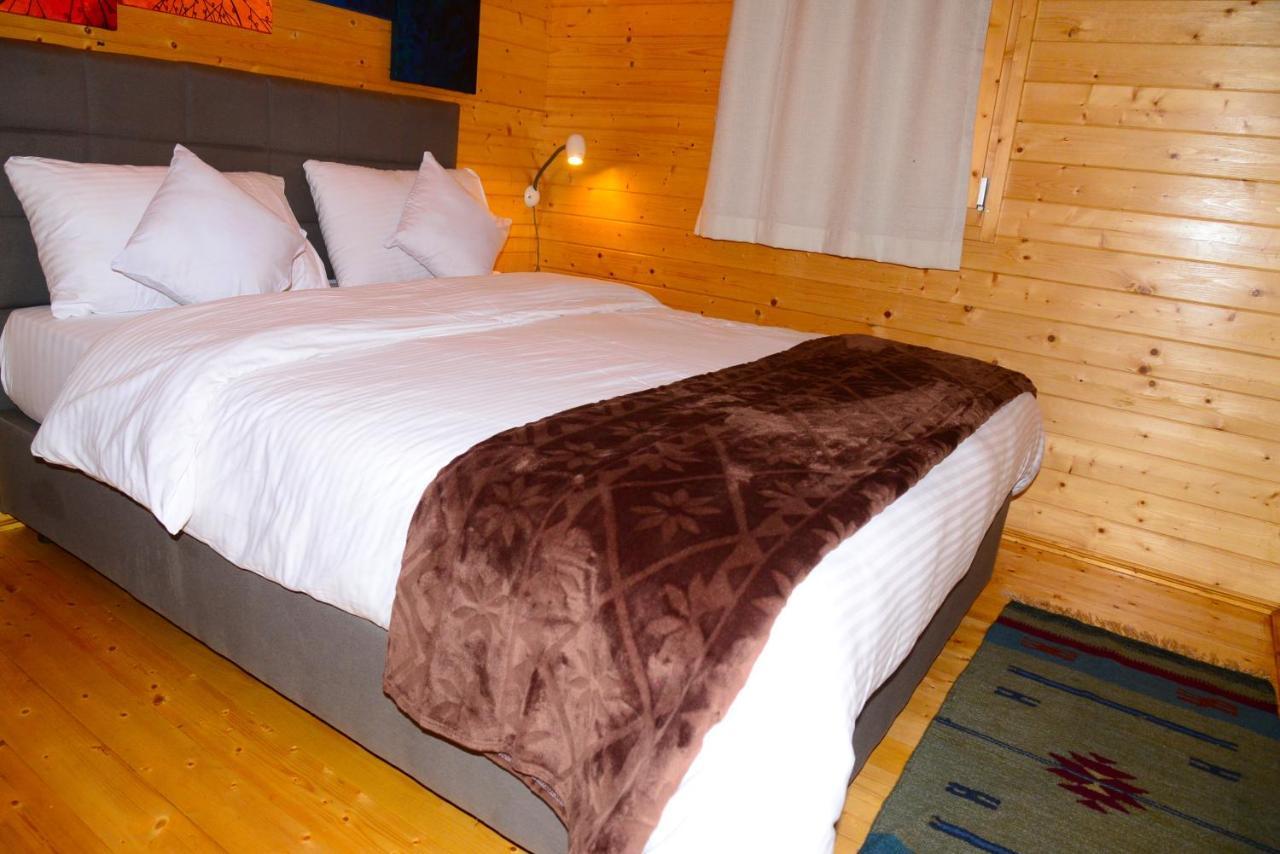 Severine And Lounge Ltd Chalet *