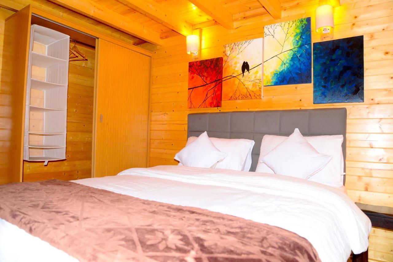 Chalet Severine And Lounge Ltd *