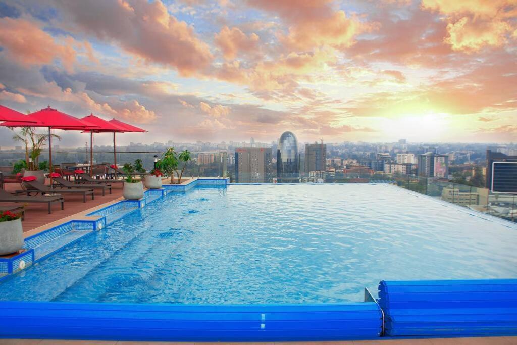 Skynest Westlands Secure New Modern & Chic Apartamento