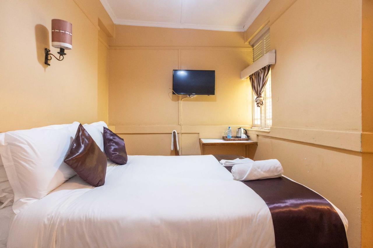 Hotel Impala Parklands 3*