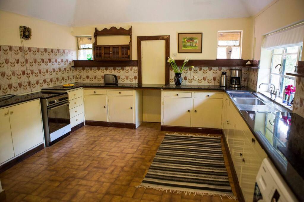 Beautiful Historic Stand Alone In Muthaiga, Villa *