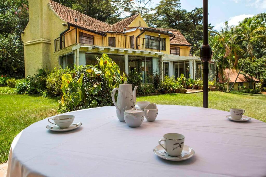 Villa Beautiful Historic Stand Alone In Muthaiga, *
