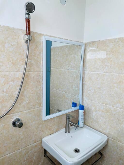 Cozy And Budget Studio In A Kilimani * Nairobi