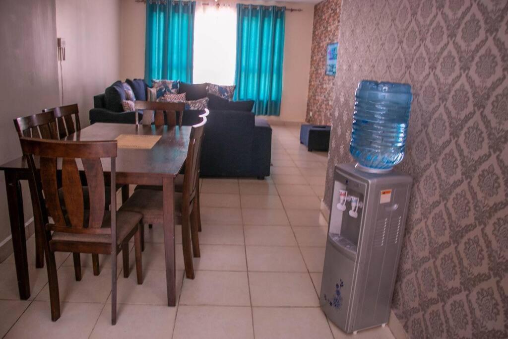 Apartment Lovely Fully Furnished And Serviced 4-bedroom *