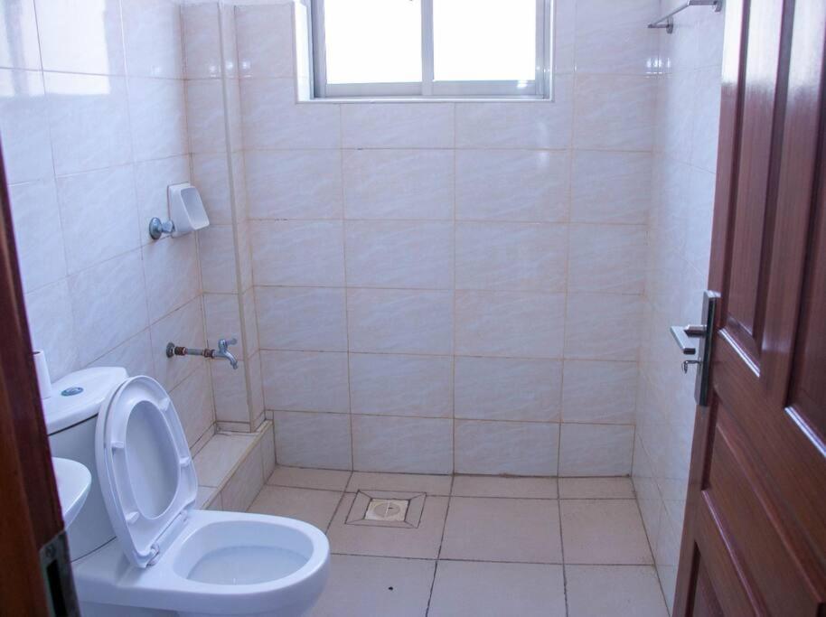 Apartment Lovely Fully Furnished And Serviced 4-bedroom *