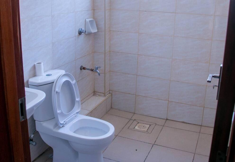 Lovely Fully Furnished And Serviced 4-bedroom Apartment *