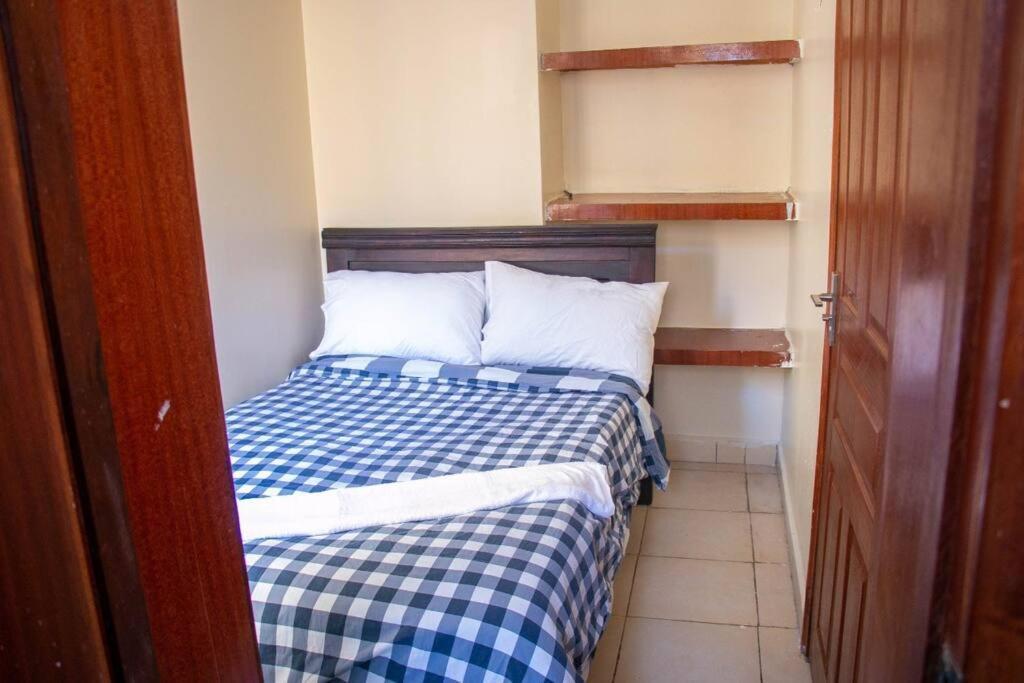 Lovely Fully Furnished And Serviced 4-bedroom Apartment *