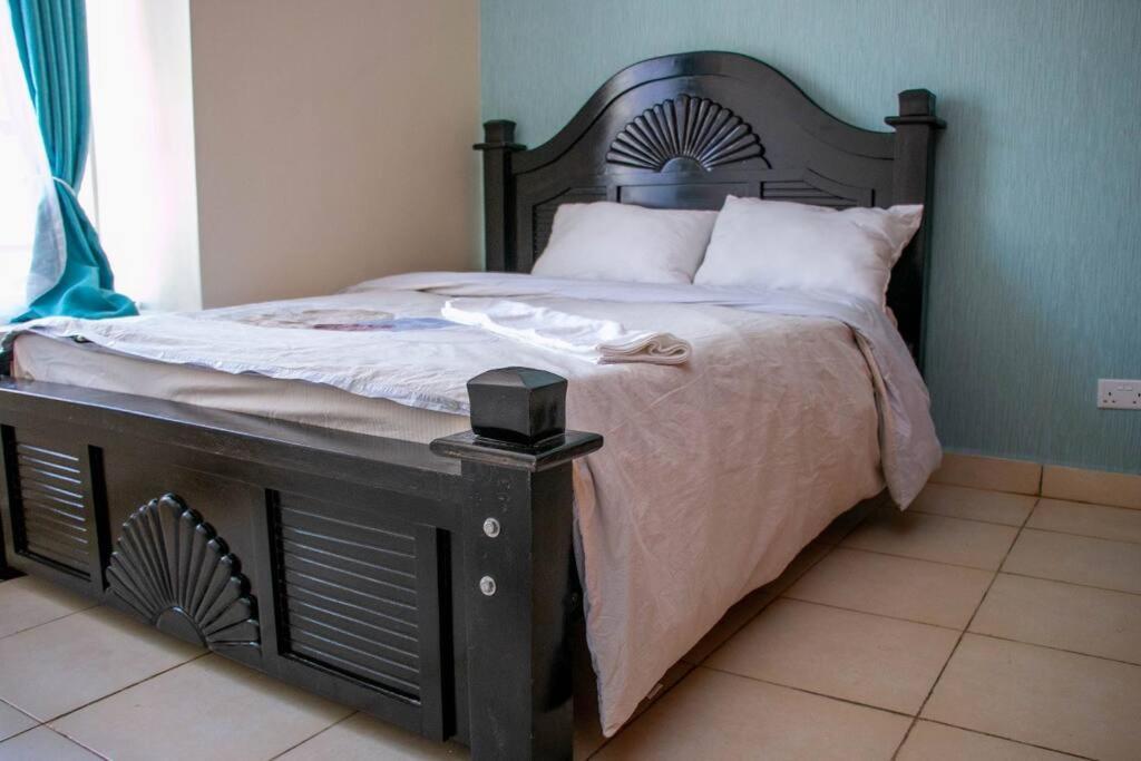 Apartment Lovely Fully Furnished And Serviced 4-bedroom