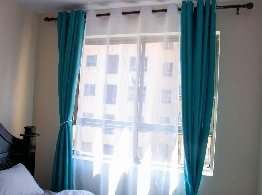Lovely Fully Furnished And Serviced 4-bedroom Apartment *