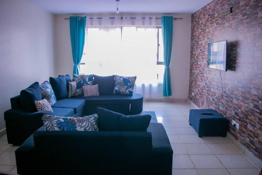 Apartment Lovely Fully Furnished And Serviced 4-bedroom Nairobi