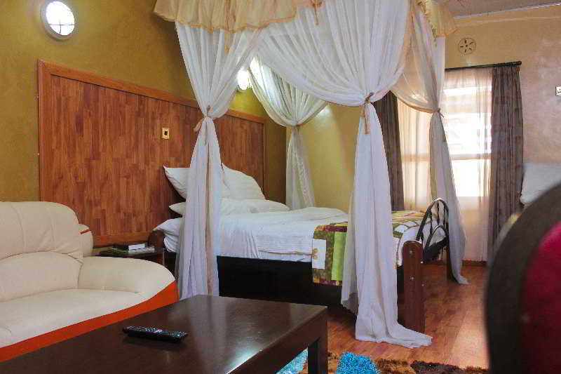 Hadassah Hotel 3*