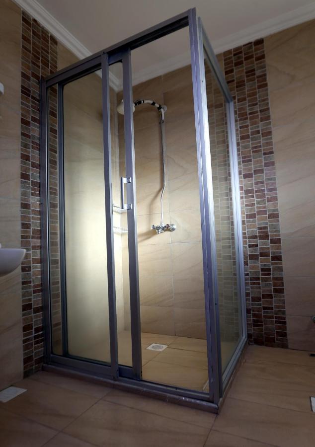 Esao Airport Suites Homestay