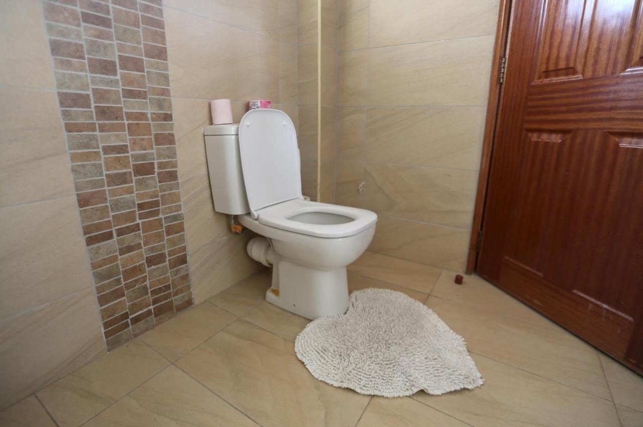 Esao Airport Suites Homestay *