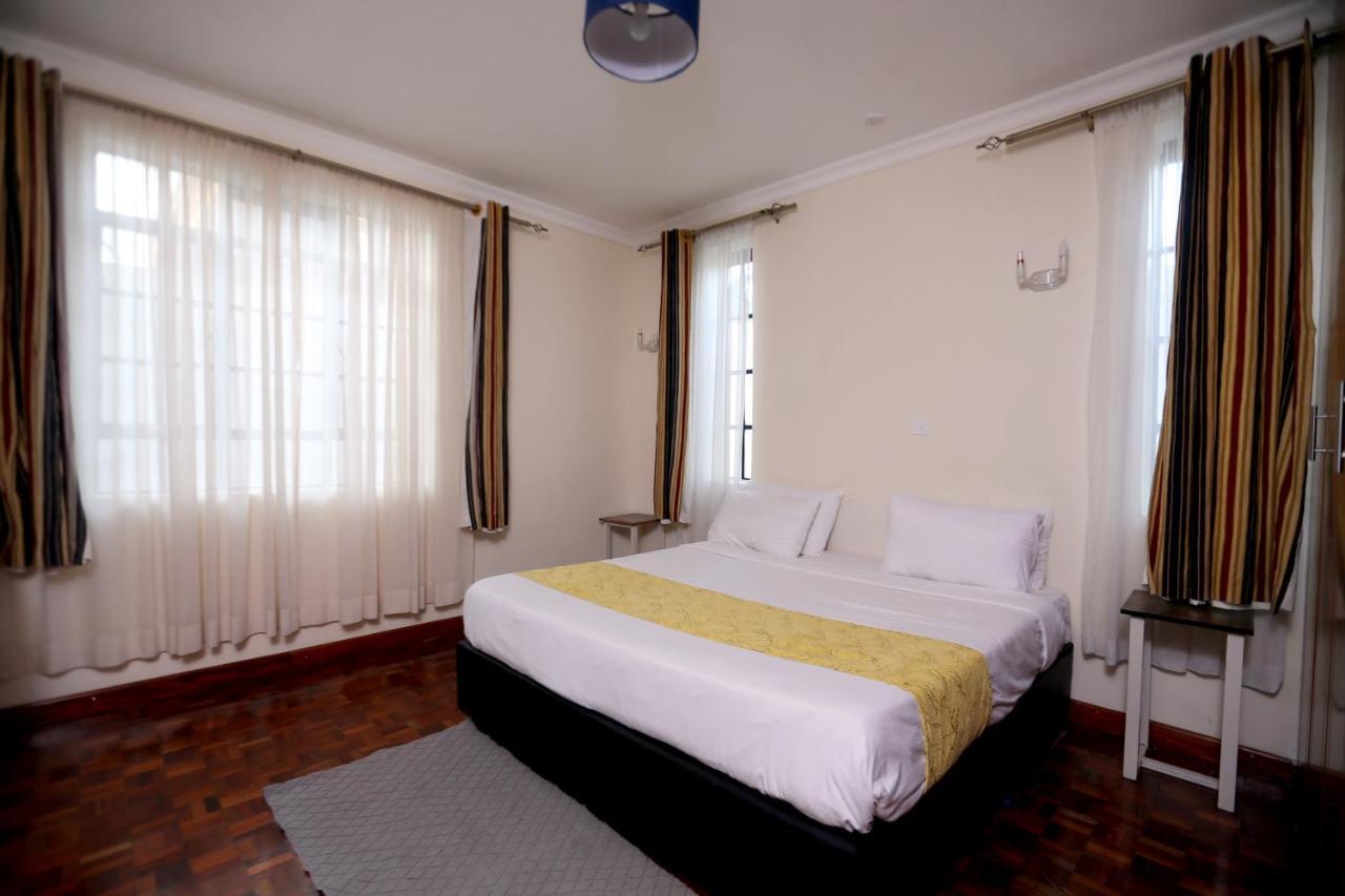 Esao Airport Suites *