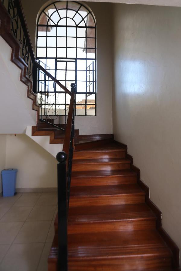 Homestay Esao Airport Suites