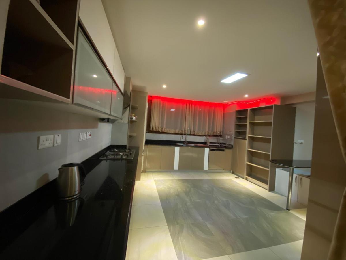 Westin Apartment *