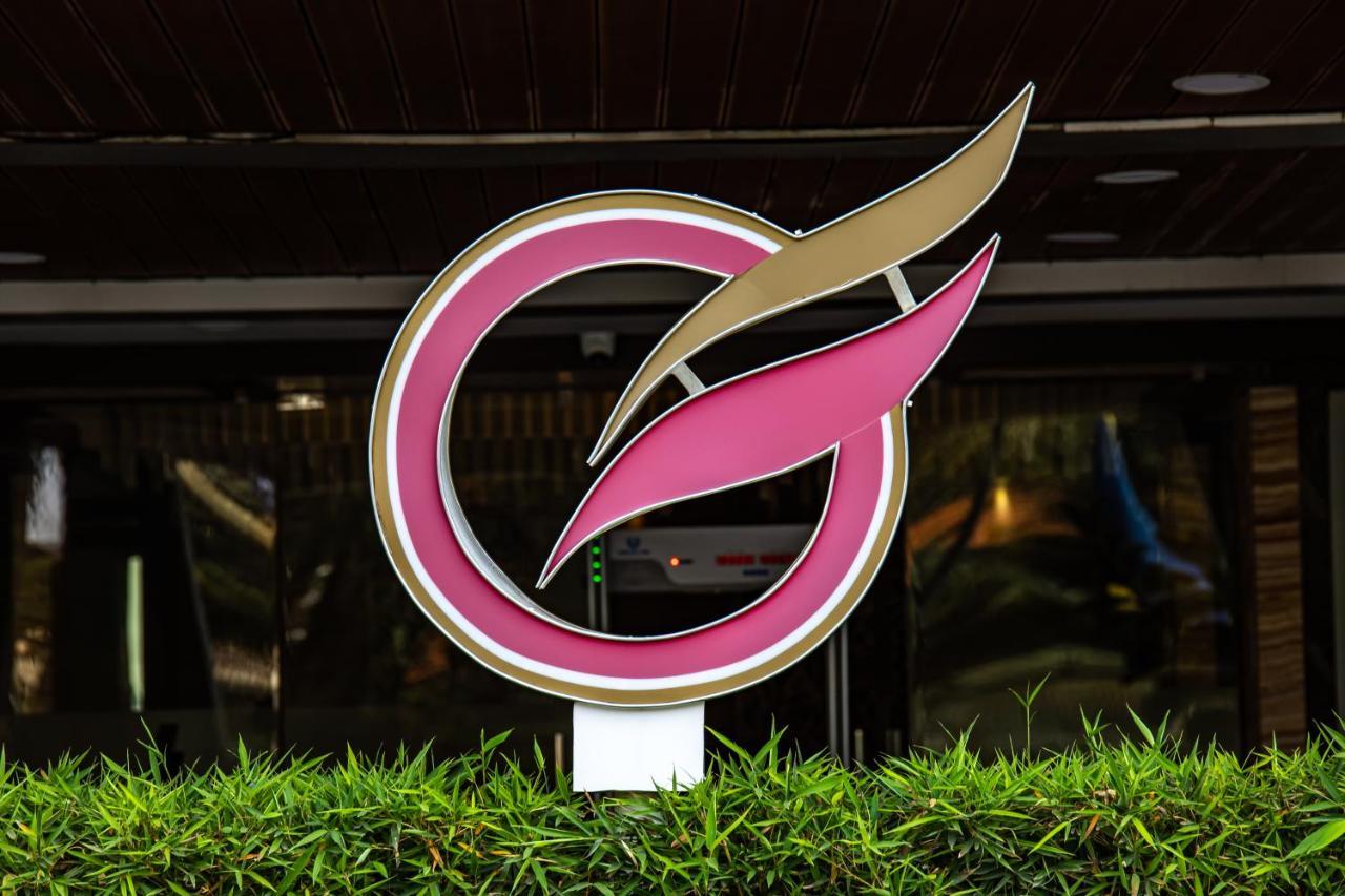Prideinn Azure Westlands 4*