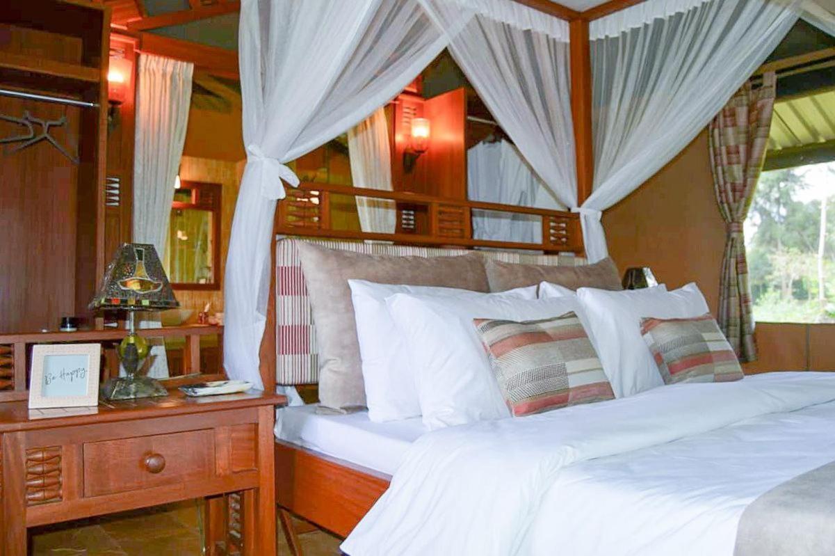 Luxury tent Orbitir Burrow Luxury Tent Nairobi