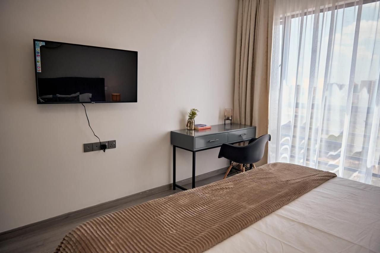 2 Bedroom Furnished In Kilimani, Nairobi, Kenya With A Pooll * Nairobi