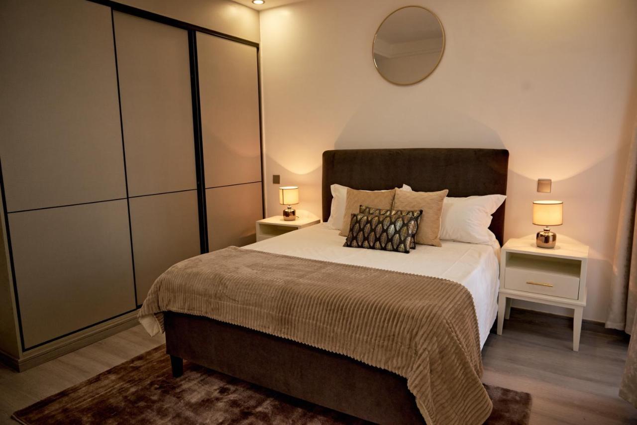 2 Bedroom Furnished In Kilimani, Nairobi, Kenya With A Pooll Apartment *