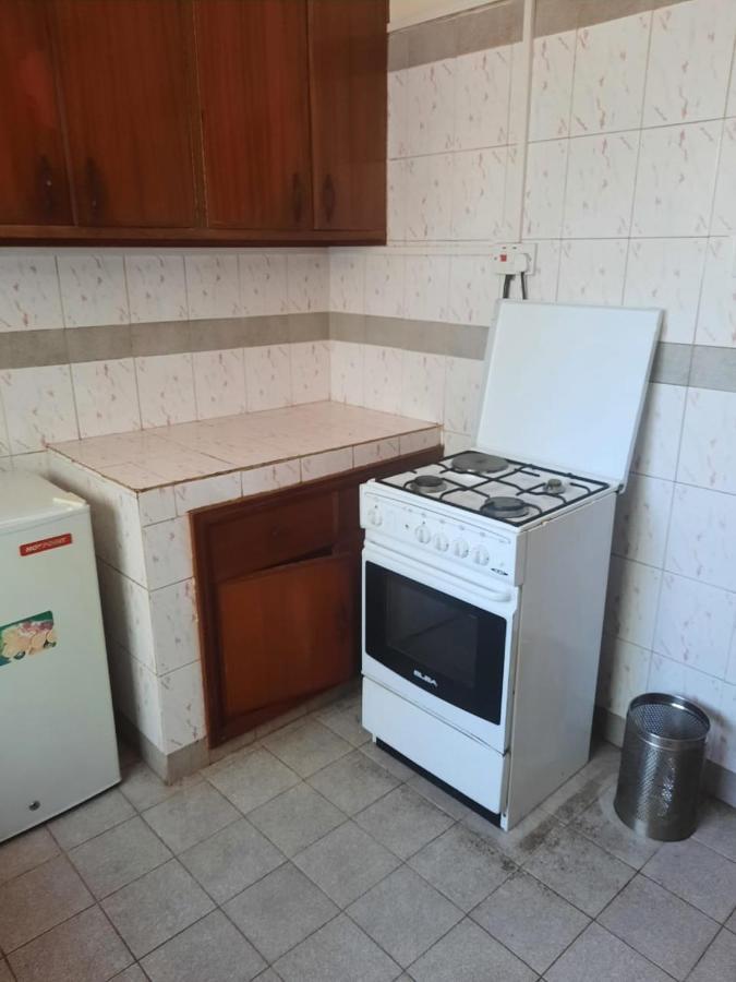 Lux Westlands Business