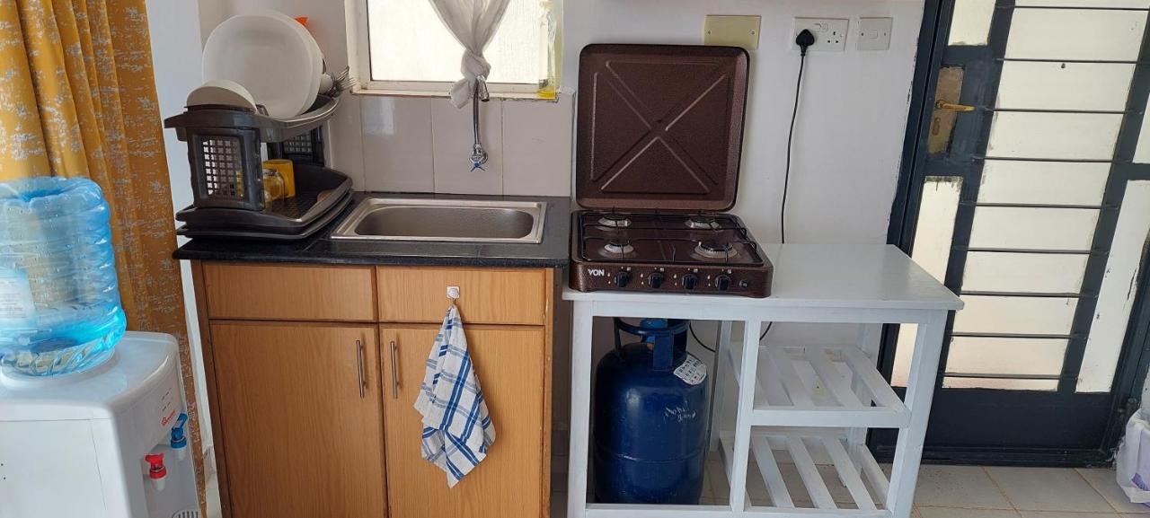 Cosy Studio With Swimming Pool, Free Parking Apartamento *