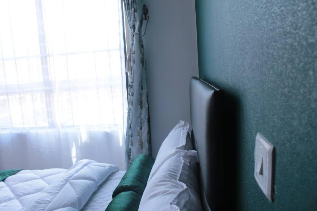 Apartment Lovely Emerald 3-bedroom