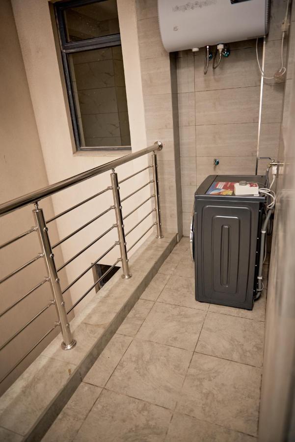 2 Bedroom Furnished In Kilimani, Nairobi, Kenya With A Pooll