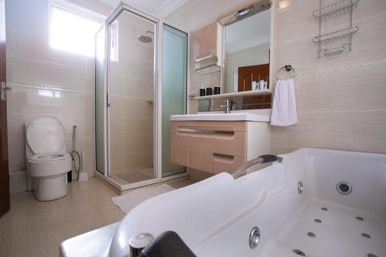 Luxel By Homes By Della Aparthotel