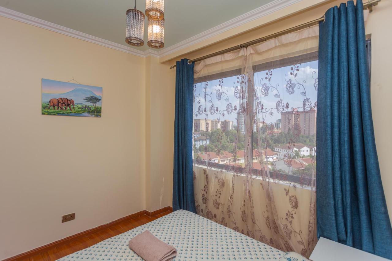 Modern 2 Bedroom Apartment *