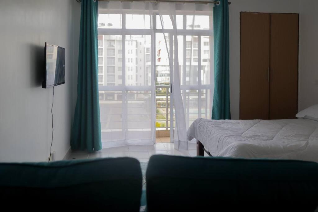 Apartment A Minimalist Studio Near Junction Mall