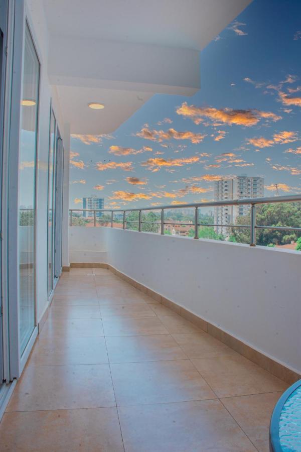 Imagine By Benaa , Elegant 1br In Kilimani Wifi With Pool * Nairobi