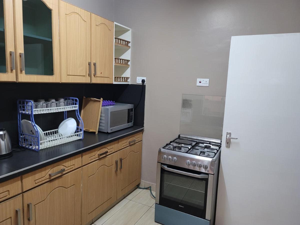 Juke's Serene Westlands Villa *