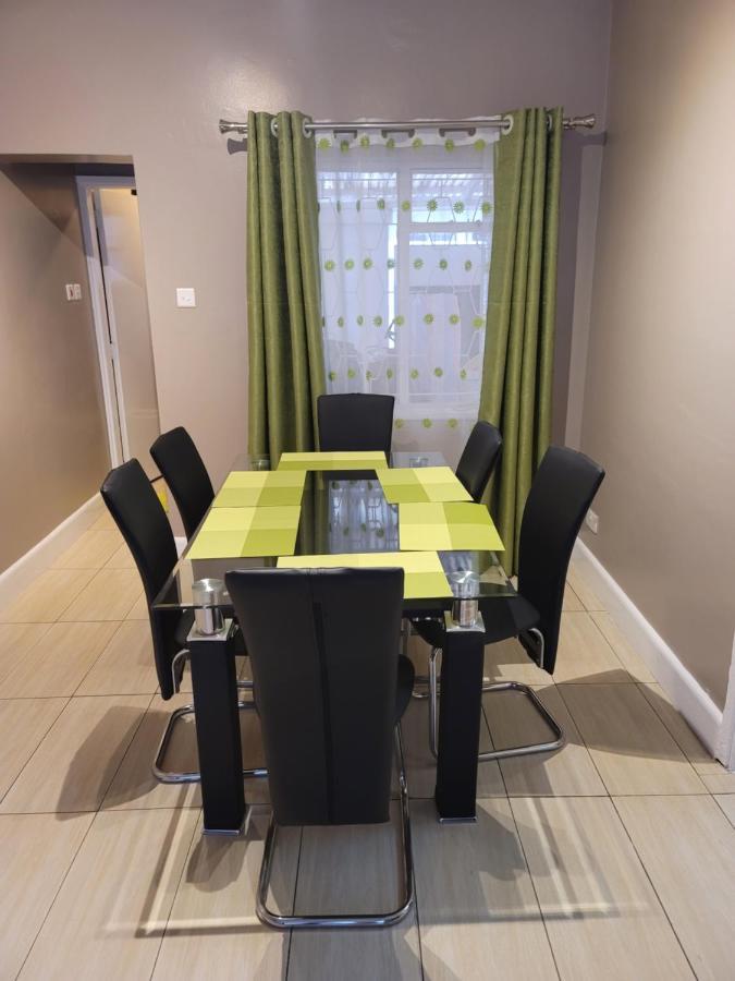 Juke's Serene Westlands Villa