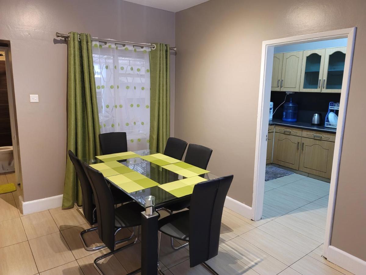 Villa Juke's Serene Westlands *