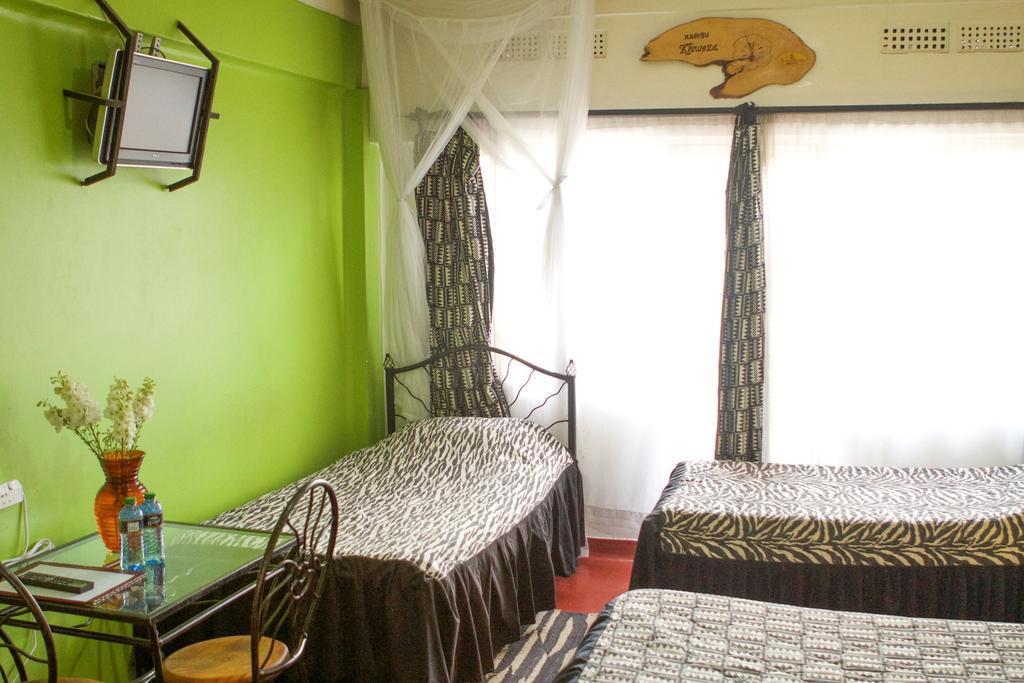 Bed & Breakfast Khweza 2*