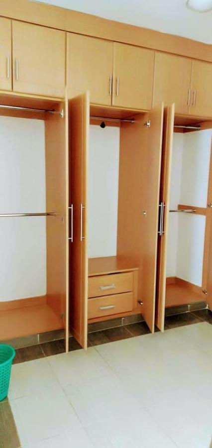 Royalty Homes -jkia Homestay *