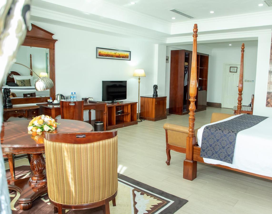 Weston 4* Nairobi
