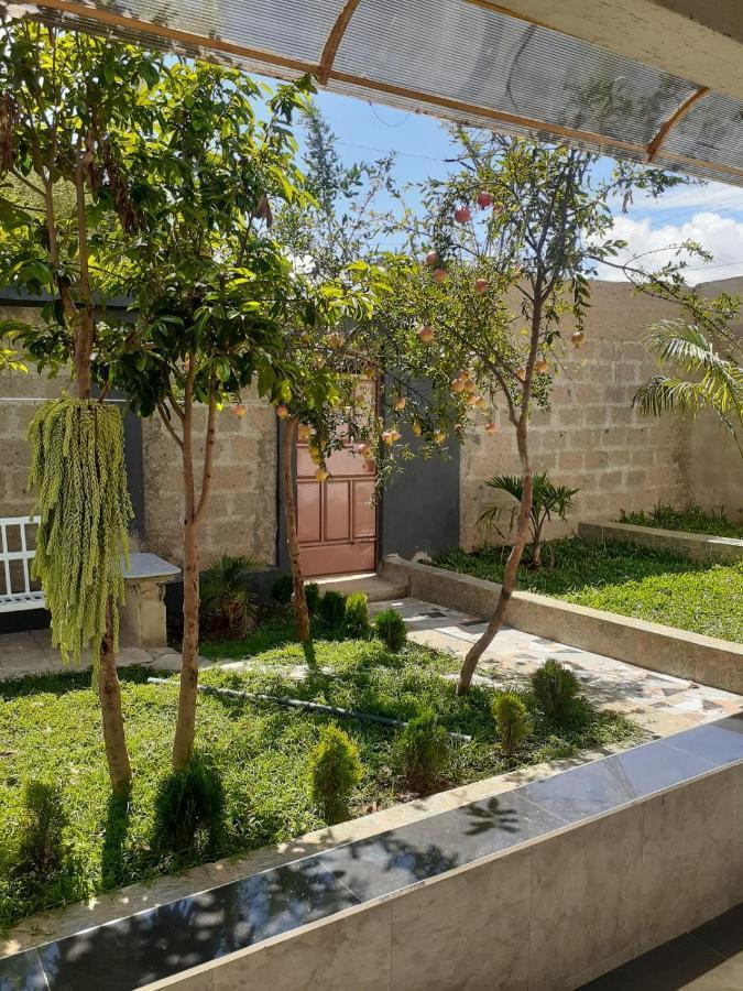 Lux Utawala Family House Holiday home *
