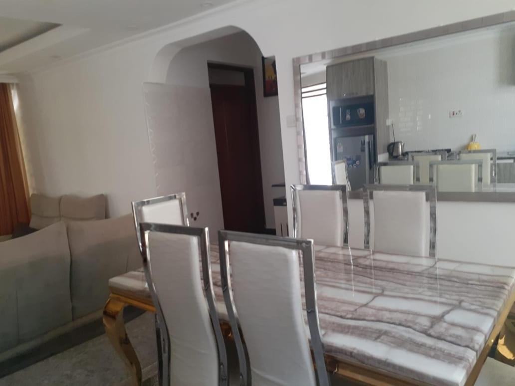 Lux Utawala Family House Holiday home