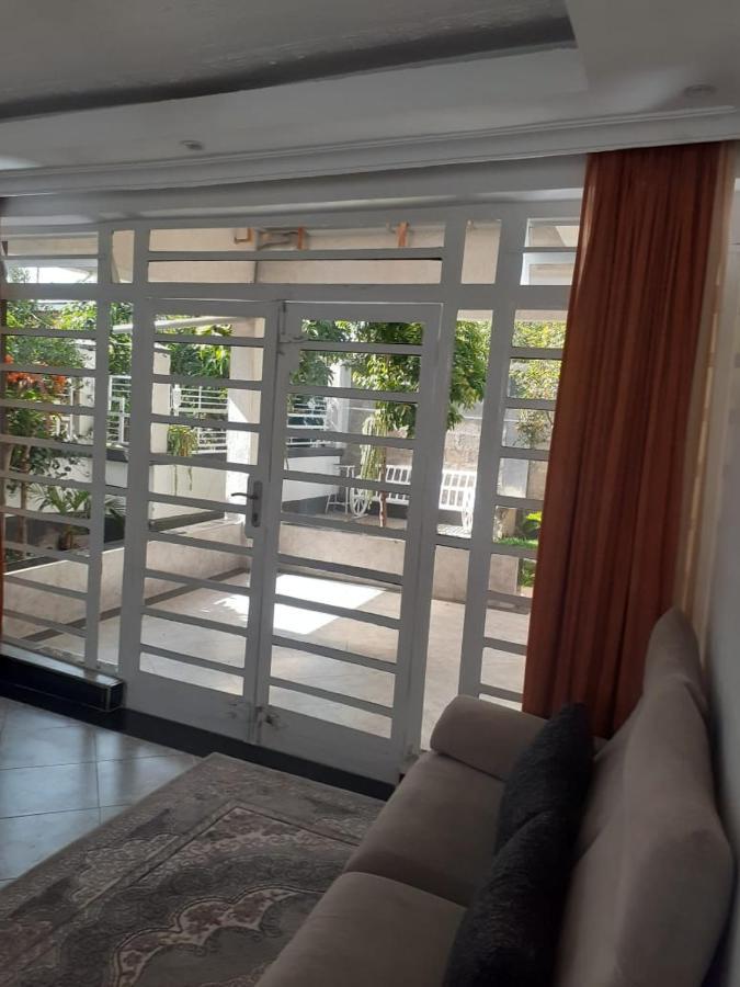 Lux Utawala Family House Holiday home Nairobi