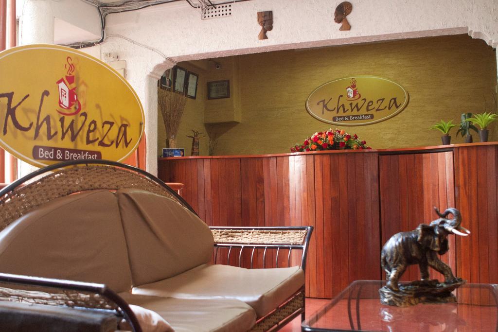 Khweza Bed & Breakfast 2*